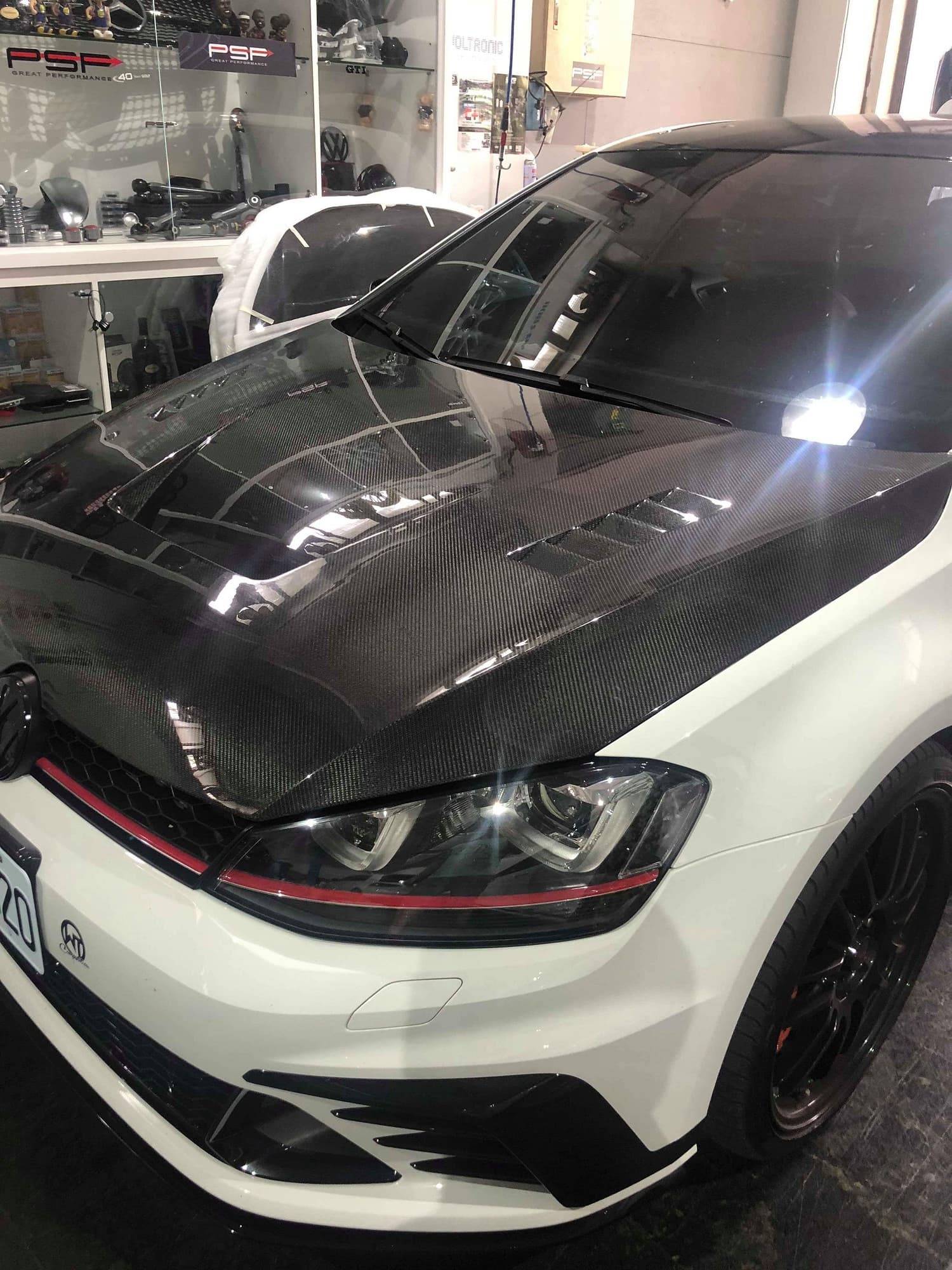 VW Golf MK7 / 7.5 Carbon Fiber Engine Hood